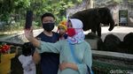 Libur Waisak Warga Serbu Ragunan
