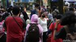 Libur Waisak Warga Serbu Ragunan