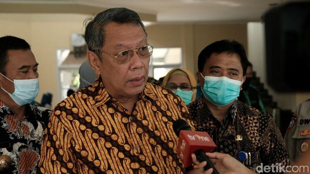 Wali Kota Tangerang Selatan Benyamin Davnie
