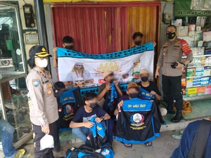 Hendak Demo di PN Jaktim, 7 Pemuda Bawa Spanduk HRS Diamankan