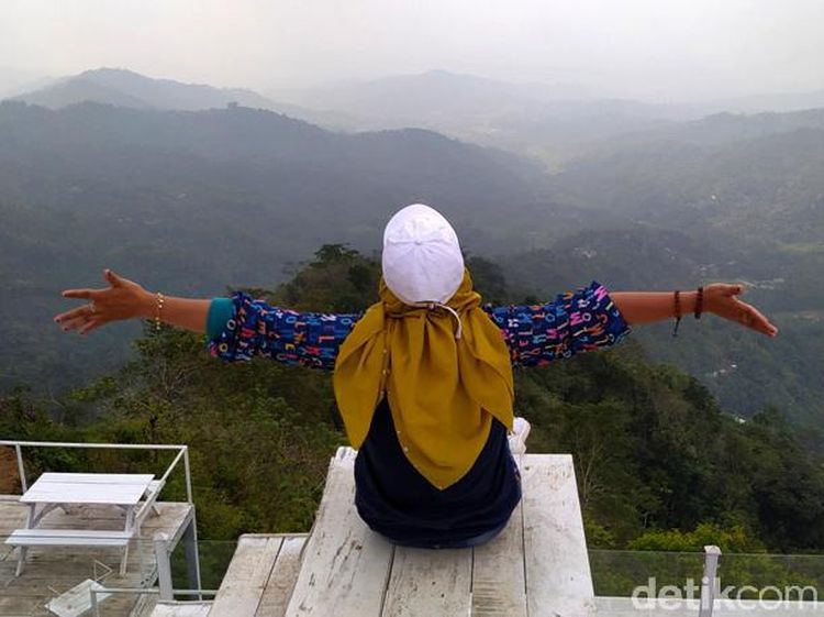 Asyiknya Berburu Kuliner Sembari Menikmati Sunrise di Tumpeng Menoreh