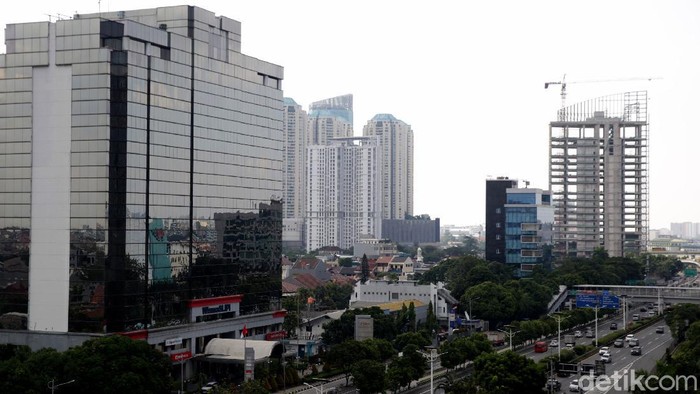 Bangkit dari Pandemi, Ekonomi RI Kuartal II-2021 Diramal Tembus 7% Pertumbuhan ekonomi RI di kuartal II-2021 diramal tembus 7%. BI menyebut hal ini karena pemulihan di sektor pendukung turut mendorong ekonomi nasional.