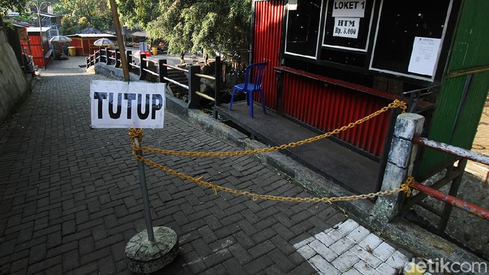 Objek wisata Umbul Kapilaler dan Umbul Sigedang ditutup sementara. Penutupan dilakukan sebab tempat wisata itu nekat buka meski ada larangan beroperasi dua hari