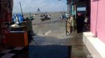 Efek Gerhana Bulan, Ruas Jalan di Surabaya Ini Terendam Banjir Rob