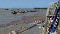 Kasubdit Kedaruratan BPB (Badan Penanggulangan Bencana) Linmas, Arif mengatakan banjir rob mulai terpantau sekitar pukul 08.00 WIB. Sejumlah jalan di gang 3, 4, dan 5 sempat tergenang air pasang laut.  