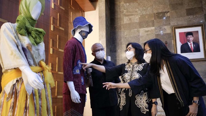 Genjot Industri Halal Berdaya Saing Global, Kemenperin Gelar ii-Motion Kementerian Perindustrian gelar Indonesia Industrial Moslem Exhibition (ii-Motion). Ajang ini untuk mengembangkan industri halal dan fesyen muslim.