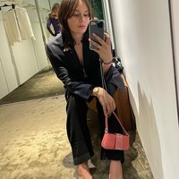 Holly kini sudah mulai kuliah lagi di universita yang berbeda. Dia pun menjalani hidup lebih positif dengan membantu menjalani sosial media restoran milik ayahnya. Foto: dok. Instagram/@ hollyramsayy