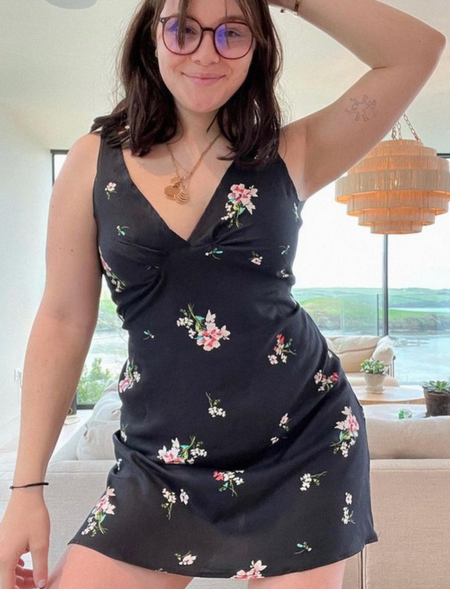 Meminta bantuan profesional tidak hanya tindakan yang berani yang bisa kamu lakukan, tapi juga langkah pertama untuk mendapatkan kebahagiaan dan kesehatanmu, ungkap Holly Ramsay. Foto: dok. Instagram/@ hollyramsayy