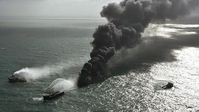 Kapal Kargo Berbendera Singapura Terbakar di Laut Sri Lanka