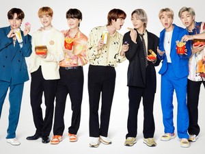 Ini Deretan Merchandise BTS x McDonalds, Jubah Mandi Hingga Sendal Jepit