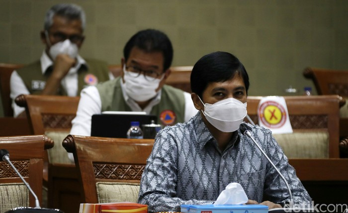 Komisi IX DPR gelar Rapat Dengar Pendapat (RDP) dengan Wakil Menteri Kesehatan Dante Saksono Harbuwono. Rapat tersebut membahas antisipasi lonjakan kasus COVID-19.
