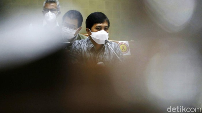 Komisi IX-Kemenkes Bahas Antisipasi Lonjakan COVID-19 Komisi IX DPR gelar Rapat Dengar Pendapat (RDP) dengan Wakil Menteri Kesehatan Dante Saksono Harbuwono. Rapat tersebut membahas antisipasi lonjakan kasus COVID-19.