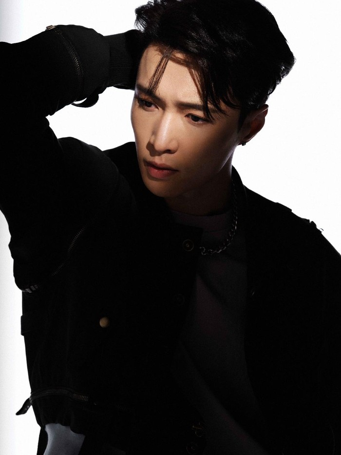 LAY EXO LAY EXO di comeback DONT FIGHT THE FEELING