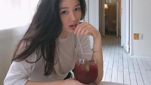 Potret Cantik Lee Da In, Pacar Lee Seung Gi yang Suka Makan Lobster