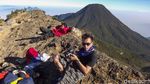 Naik-naik ke Gunung Gede Kala Pandemi