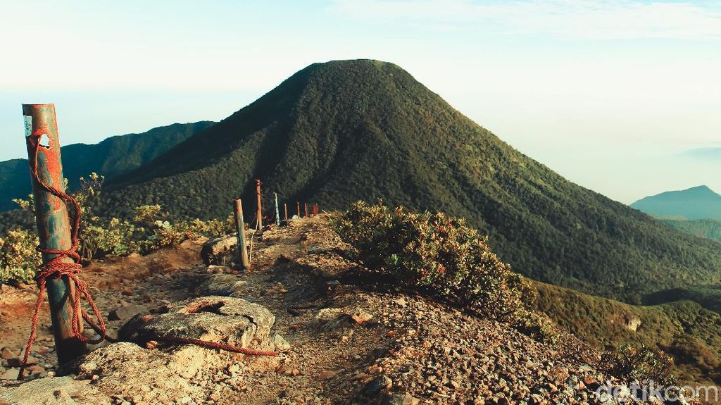 Gunung Gede Pangrango, Favorit Soe Hok Gie yang Sakral