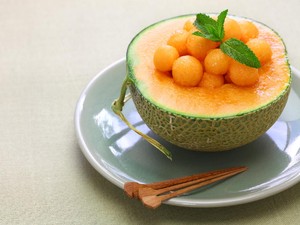 Wow! Melon Premium Jepang Laku Rp 300 Jutaan