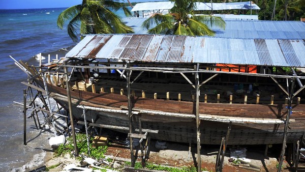 Mengintip Pembuatan Kapal Pinisi di Bulukumba