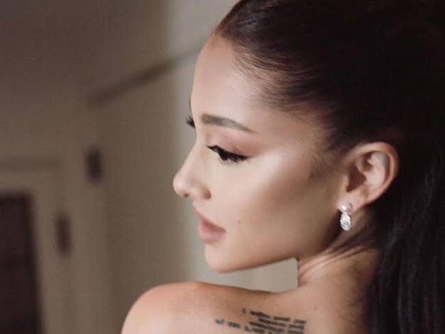 Ariana GrandeAriana Grande dikenal dengan pesonanya yang imut. Ia juga termasuk pemilik wajah tercantik karena diberi nilai 91,81% mendekati kesempurnaan. Menurut sang dokter, dahi dan dahinya lah yang paling menawan.Foto: Instagram @arianagrande