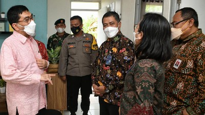 Penyerahan Kunci Rumah ke ASN Lampung