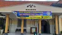 Posisi selanjutnya diduduki sekolah dari Jawa Timur, yakni SMAN 5 Surabaya. Sekolah ini memiliki nilai rerata mencapai 615,600. Foto: Esti Widiyana/detikcom