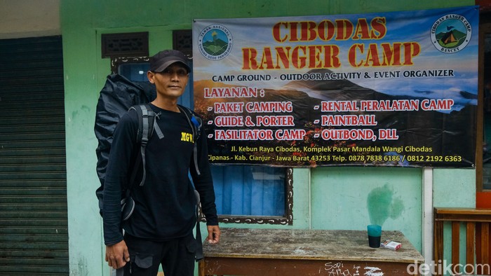 Profesi porter Gunung Gede-Pangrango sempat terpuruk karena pandemi COVID-19. Kini, perekonomian porter berangsur pulih usai pendakian kembali dibuka.