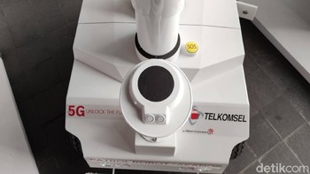 Telkomsel mengungkapkan harga paket internet 5G adalah Rp 260 ribu untuk 126 GB. Ada harga promosi untuk perkenalan hanya Rp 26 ribu untuk konsumen terpilih saja. Sebelumnya, ketika 4G hadir menggantikan 3G pada akhir 2014 lalu, pelanggan mesti menggantikan terlebih dahulu kartu SIM menjadi uSIM alias kartu SIM 4G.