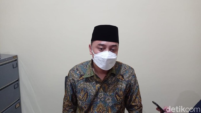 wali kota surabaya eri cahyadi