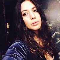 Michelle Branch mulai dikenal publik usai dirinya berhasil memenangkan ajang Grammy Awards pada tahun 2003. Ayah Michelle berasal dari Irlandia, sementara ibunya merupakan keturunan Indonesia, Belanda, dan Perancis. Foto: Instagram/michellebranch