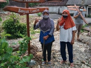 (Belum Ada) Ruang bagi Lansia