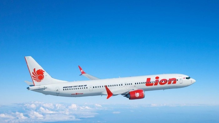 Boeing and the Lion Air Group today announced the airline purchased 50 of Boeings new 737 MAX 10 airplane, which will be the most fuel-efficient and profitable single-aisle jet in the aviation industry. This rendering shows the airplane in the carriers livery. (Boeing illustration) (PRNewsfoto/Boeing)