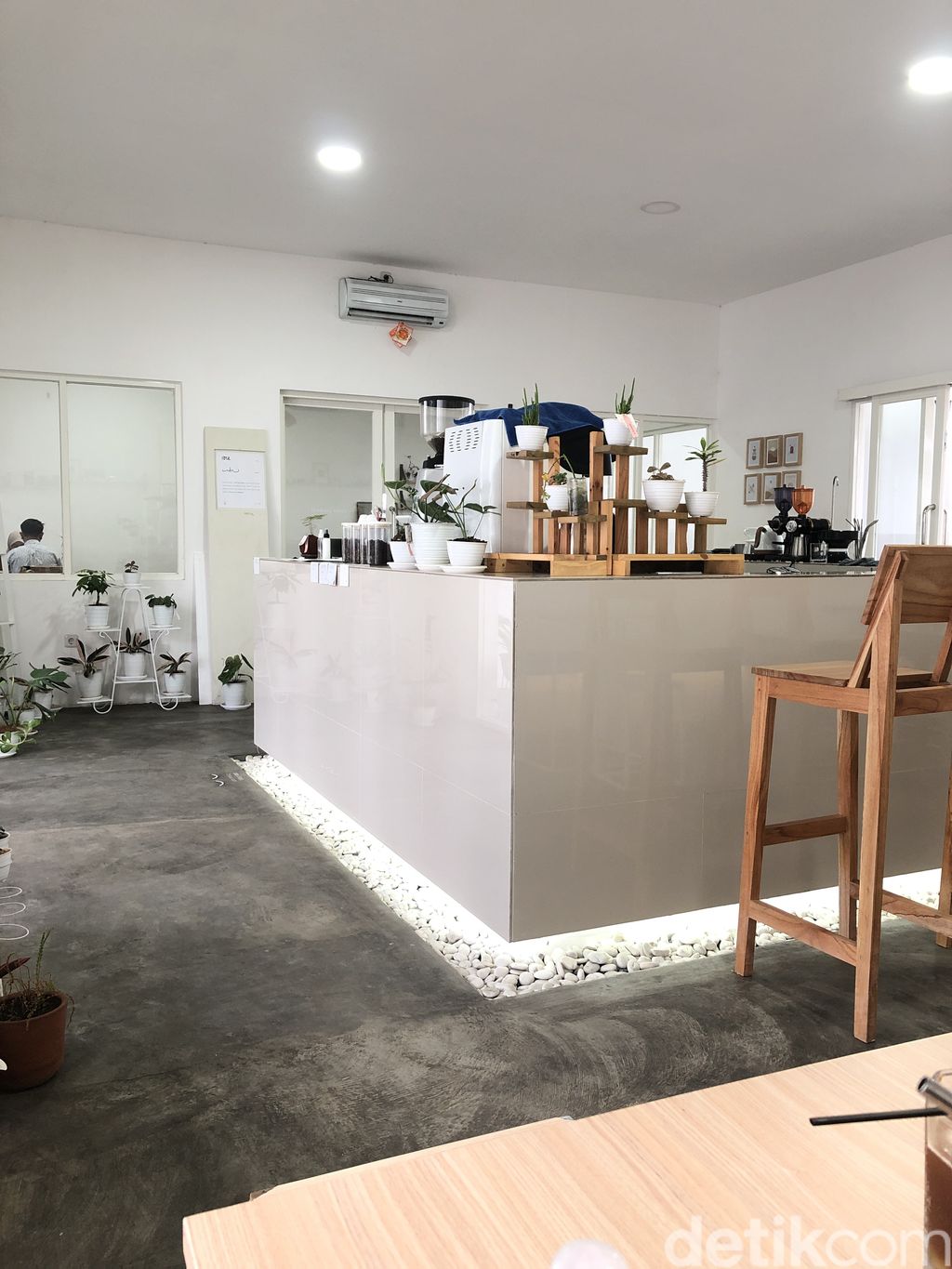 Kedai Botani Coffee House: Kafe Instagenik yang Punya 'Thinking Room'