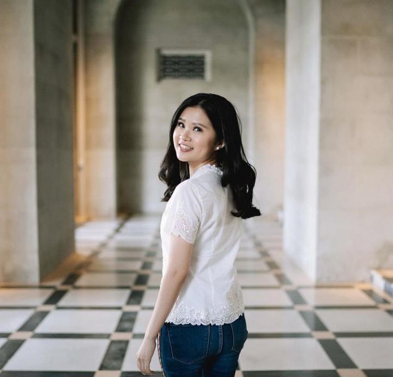 10 Pose Imut Felicia Tissue Saat Rayakan Ulang Tahun dan Makan Bersama
