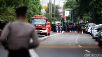 Penjagaan gedung KPK dilakukan sejak pagi tadi.