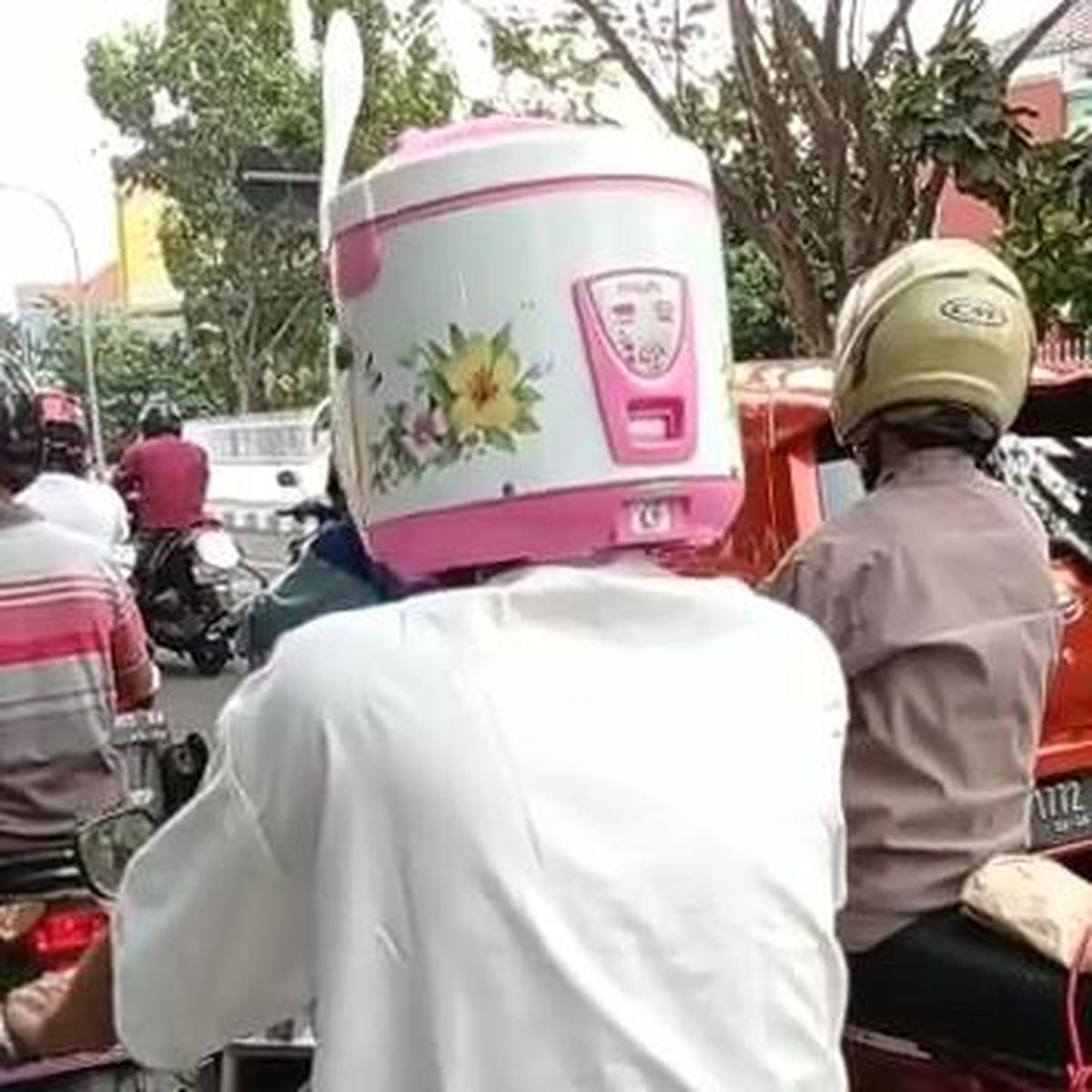 helm-rice-cooker_11.jpeg