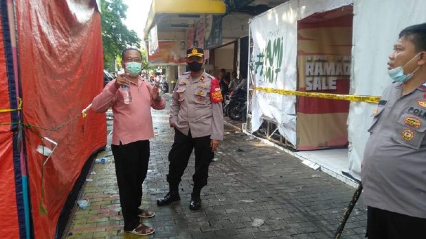 Jakcloth Bekasi disegel (Dok Polsek Bekasi Selatan)