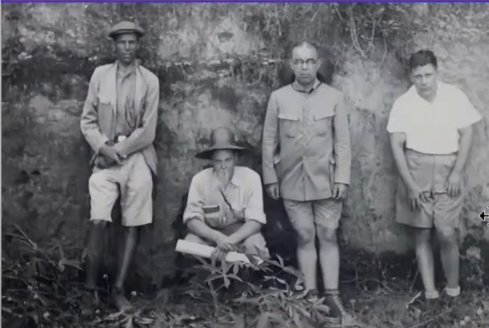 Jozef Zwierzycki saat membuat pemetaan wilayah Jawa Timur