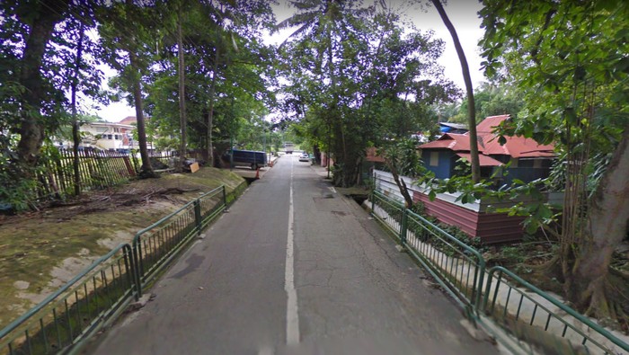 Jalanan di Kampong Lorong Buangkok, Singapura