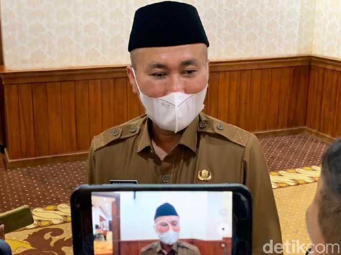 Kepala Dinas Pendidikan Jatim Wahid Wahyudi