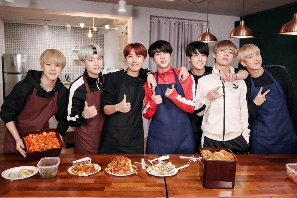 Kotak Kosong Bekas McDonald's BTS Meal Dijual Mahal dan Jadi Rebutan