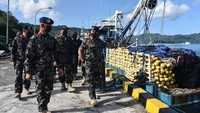 Penangkapan dua kapal ikan asing ilegal asal Filipina tersebut menambah panjang daftar kapal ikan yang ditangkap oleh Ditjen PSDKP KKP. Sepanjang tahun 2021, KKP telah menangkap 94 kapal yang terdiri dari 70 kapal ikan Indonesia yang melanggar ketentuan dan 24 kapal ikan asing yang mencuri ikan (6 kapal berbendera Malaysia, 2 kapal berbendera Filipina dan 16 kapal berbendera Vietnam).