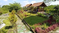 Biasanya lokasi ini ramai pada Sabtu dan Minggu. 