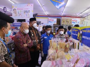 Menkop UKM Lirik Konsep Tomira Kulon Progo untuk Warung Tradisional