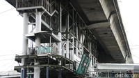 Jembatan layang ini nantinya akan menghubungkan antara Stasiun ASEAN dan Halte Transjakarta CSW yang melayani bus koridor 13.