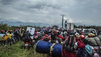 Ribuan warga Goma melarikan diri dari rumahnya akibat letusan Gunung Nyiragongo.  