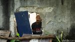 Penampakan Bagian Pesawat yang Jatuh di Danau Cibubur
