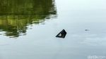 Penampakan Bagian Pesawat yang Jatuh di Danau Cibubur