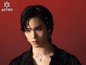 Rocky Hengkang dari ASTRO: Aku Minta Maaf