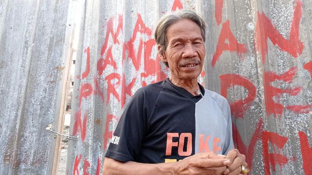 Salah satu pedagang Pasar Kambing, Farid H Moh Harun.