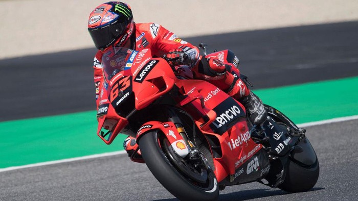 SCARPERIA, ITALY - MAY 28: Francesco Bagnaia of Italy and Ducati Lenovo Team rounds the bend during the MotoGP Of Italy - Free Practice at Mugello Circuit on May 28, 2021 in Scarperia, Italy. (Photo by Mirco Lazzari gp/Getty Images)